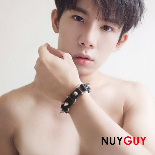 สร้อยข้อมือหนัง Hard Rock ( รหัส E039 )